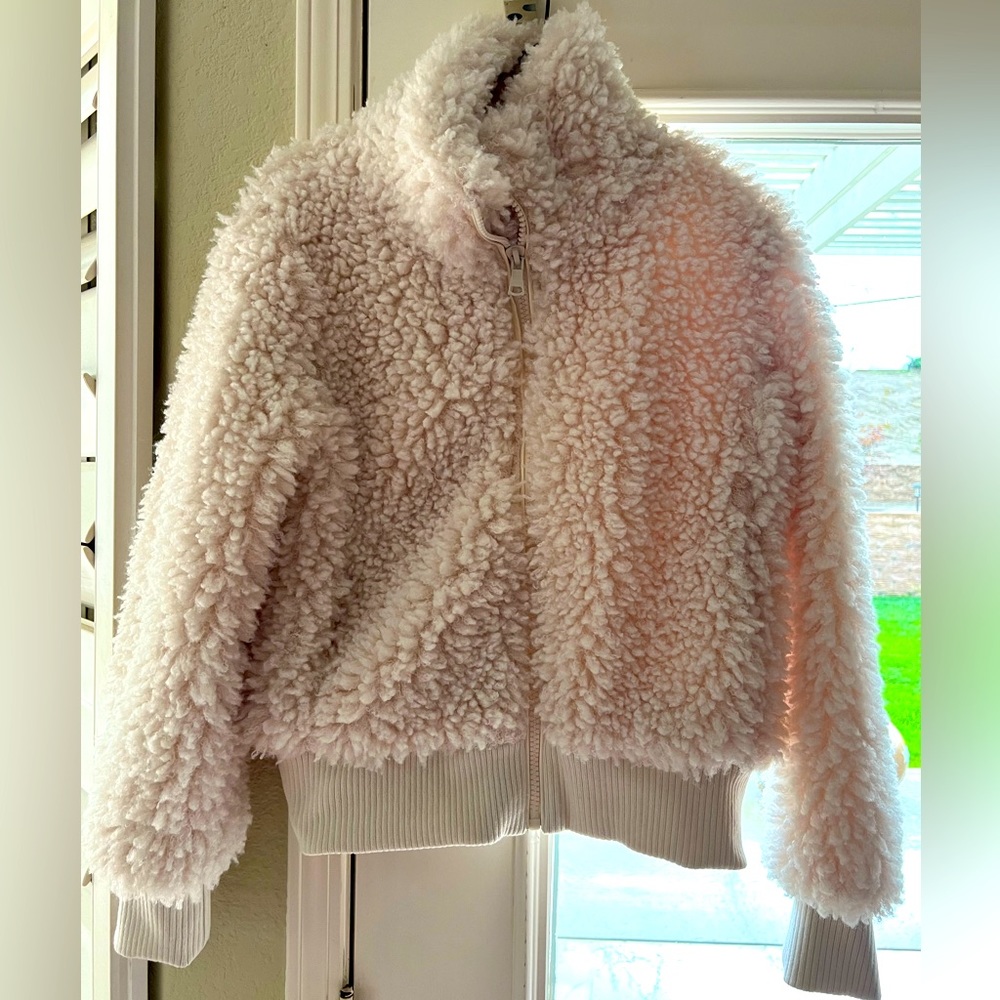 Kendall & Kylie faux shearing jacket, size medium